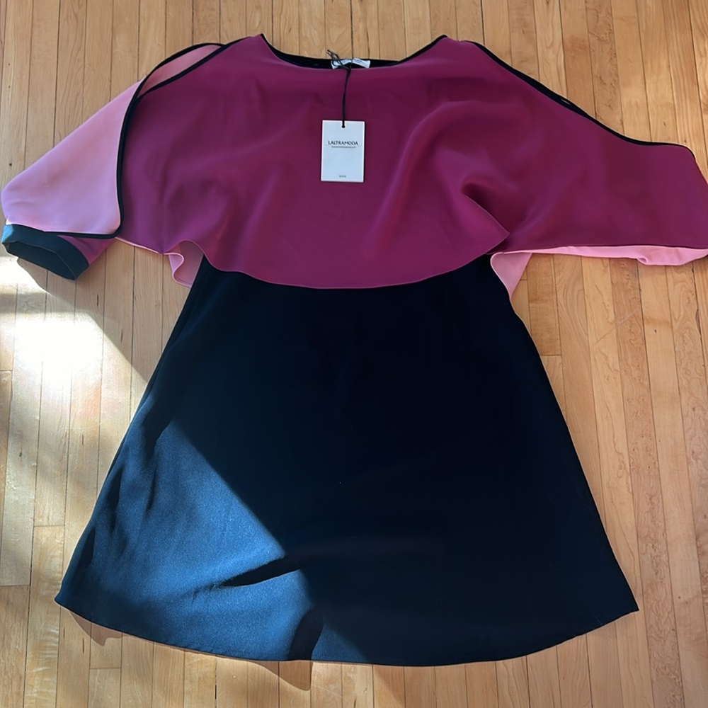 NWT Italian Laltramoda cape dress size 42ITalian